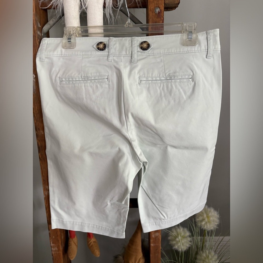 Women’s Light tan Shorts size 4 from Eddie Bauer - Picture 5 of 8